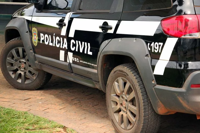 Polícia faz operação e mira mandantes de ordenar pichações em alusão ao crime organizado em MT