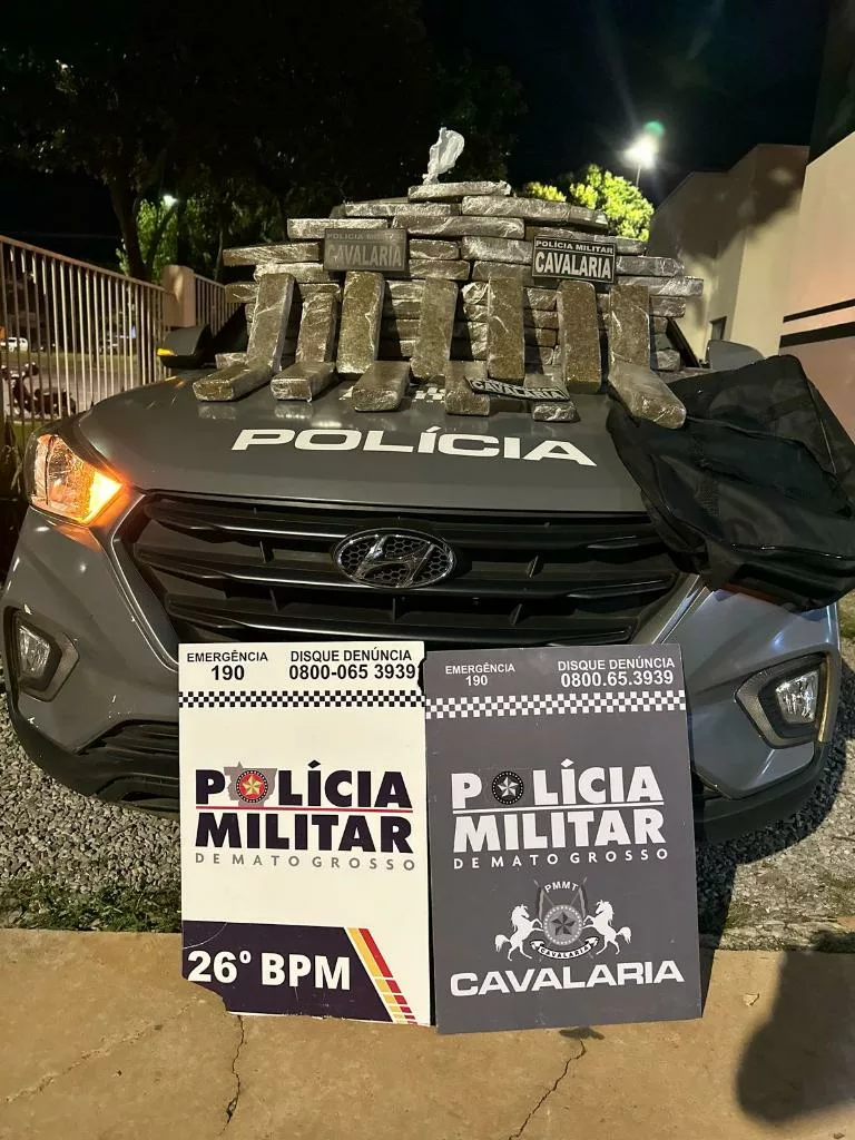 Cavalaria da PM prende faccionada por tráfico e apreende 48 tabletes de maconha