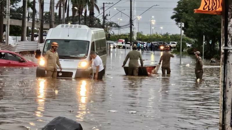 Chuva intensa causa estragos em Cuiabá, mas felizmente sem feridos