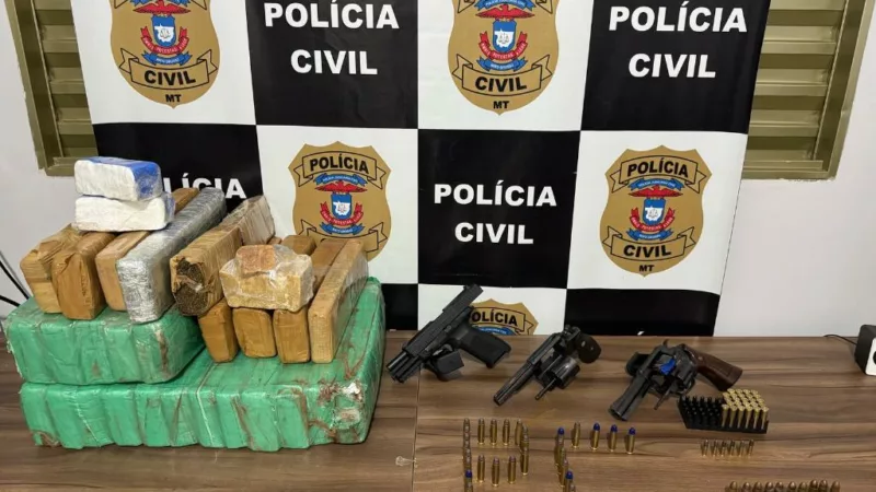 Polícia Civil desmonta ponto de armazenamento de armas e drogas em residência abandonada em Cocalinho
