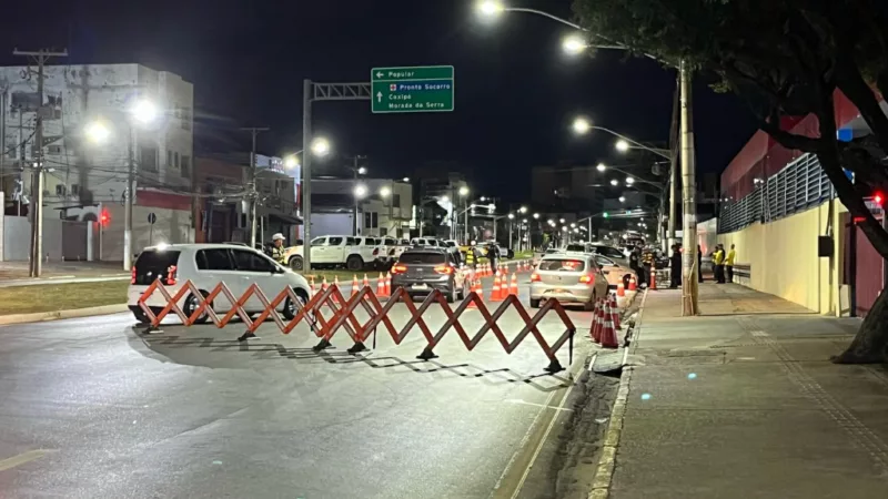 Operação Lei Seca prende 15 condutores embriagados na madrugada deste domingo (13)