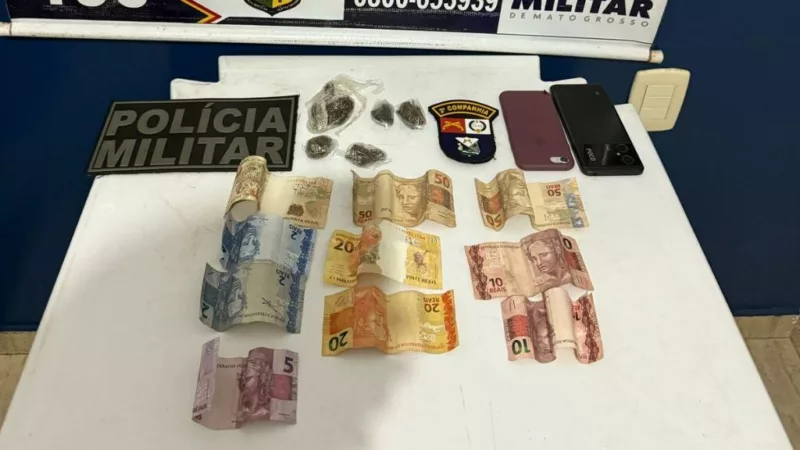 Polícia Militar detém três pessoas por tráfico e apreende porções de drogas