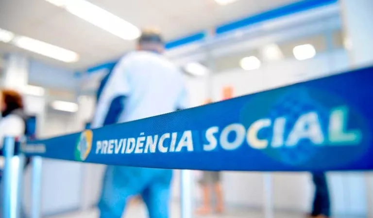 INSS notifica 9,4 milhões de beneficiários que tiveram descontos indevidos
