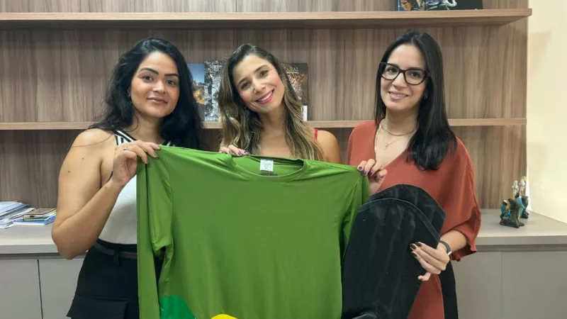 Prefeituras recebem kits para padronizar guias de turismo