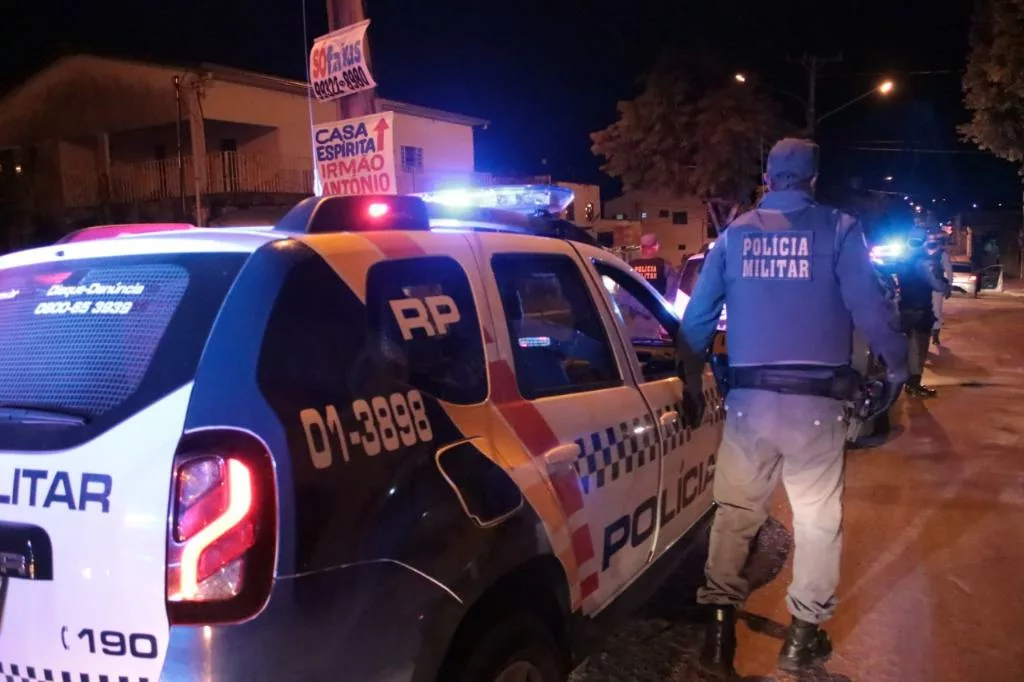 Passageiro de ônibus é preso pela PM por suspeita de estupro de vulnerável