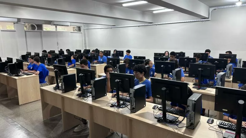 Seciteci instala laboratório de informática na Escola Técnica Estadual de Várzea Grande