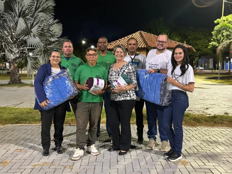 Assistência Social entrega cobertores e oferta acolhimento para pessoas em situação de rua