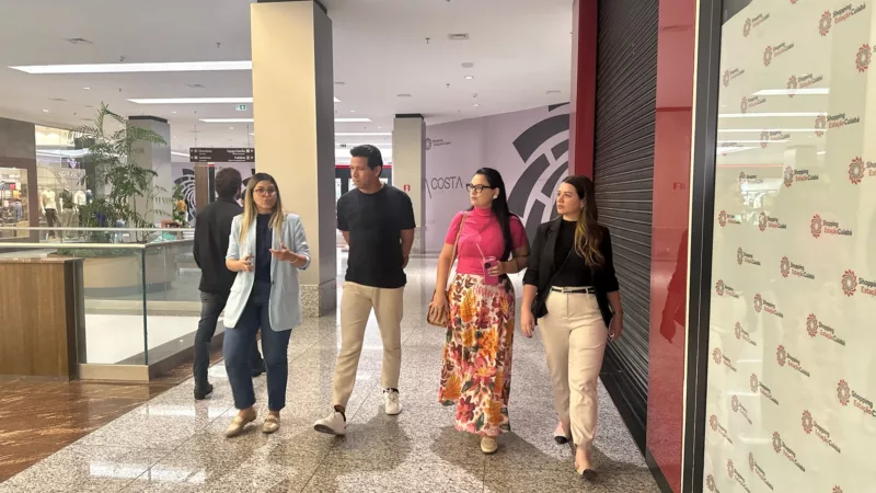 Ação da primeira-dama garante pontos de vacinação em shoppings de Cuiabá