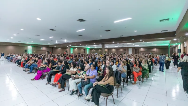 Professores e técnicos discutem políticas para crianças com transtorno de aprendizagem