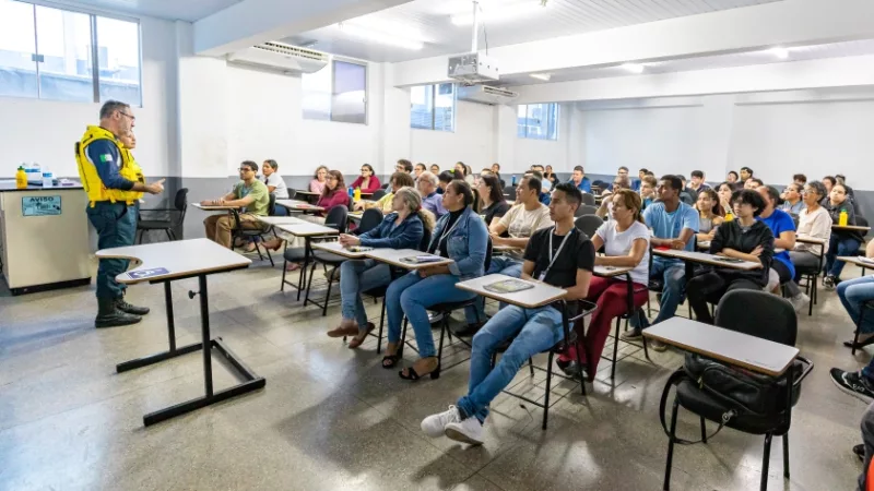 Semob orienta trabalhadores de universidade sobre Sinistros de Percurso