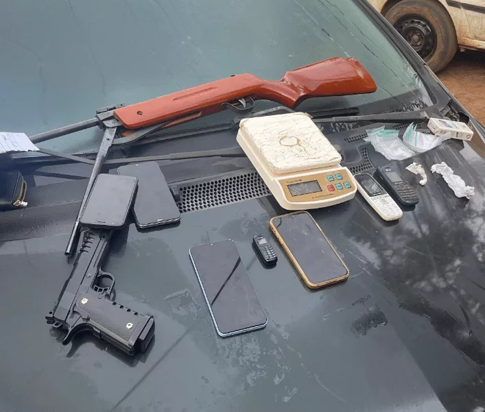 Polícia investiga esquema de agiotagem com juros abusivos e graves ameaças em MT; armas apreendidas