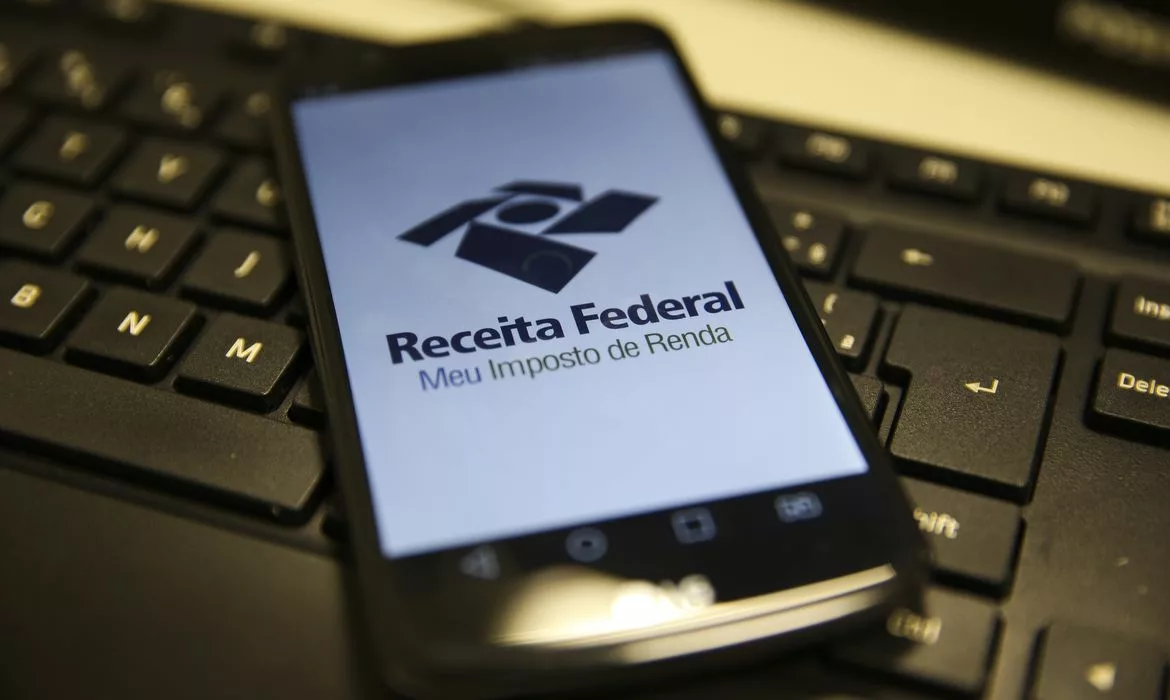 Receita paga hoje novo lote de restituição do imposto de renda; R$ 11 bilhões
