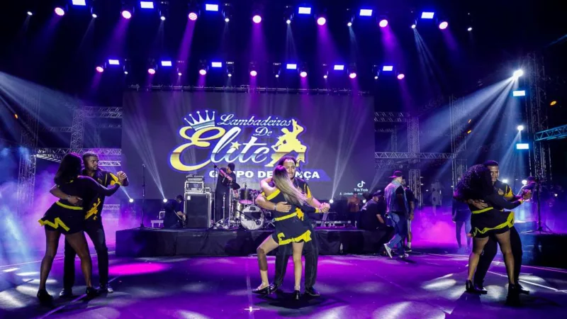 Milhares de pessoas curtem Festival Chico Gil de Lambadão na Expoagro