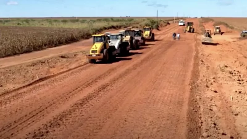 Asfaltamento de estrada entre Claudia e Santa Carmem desafogará MT-423 em Sinop, avalia prefeito