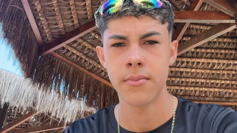 Tragédia no Trânsito: Jovem de 18 Anos Morre em Acidente na Avenida das Figueiras