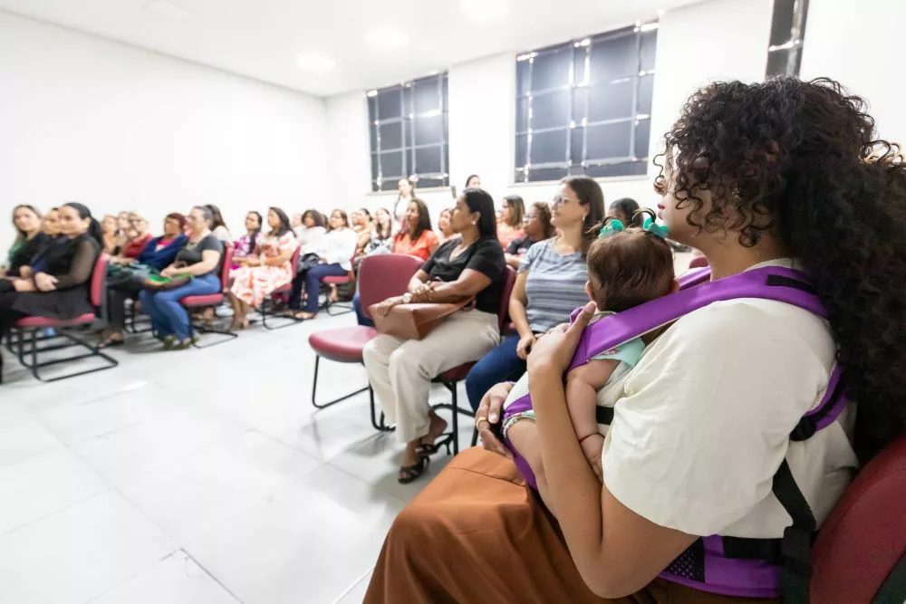 Mais de 70 mulheres participam de palestra sobre liderança e inteligência emocional