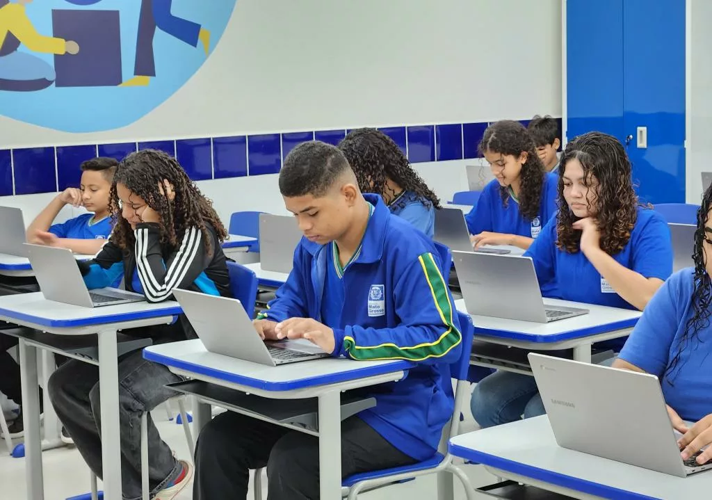 “Ganhamos uma escola incrível e que vai nos abrir muitas oportunidades”, afirma estudante da Escola Estadual Alice Fontes