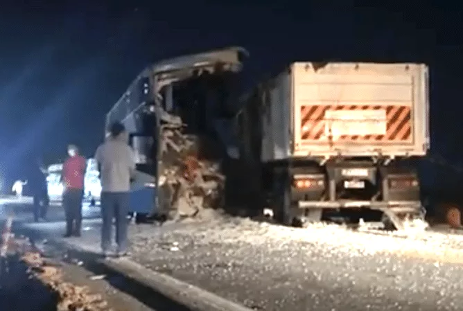 Corpos de mortos em acidente na BR-163 vão para IML de Sinop, Sorriso e Nova Mutum