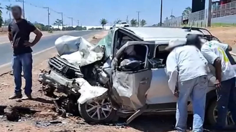 Três morrem em grave colisão entre carro e caminhonete no Nortão; criança e mulheres hospitalizadas