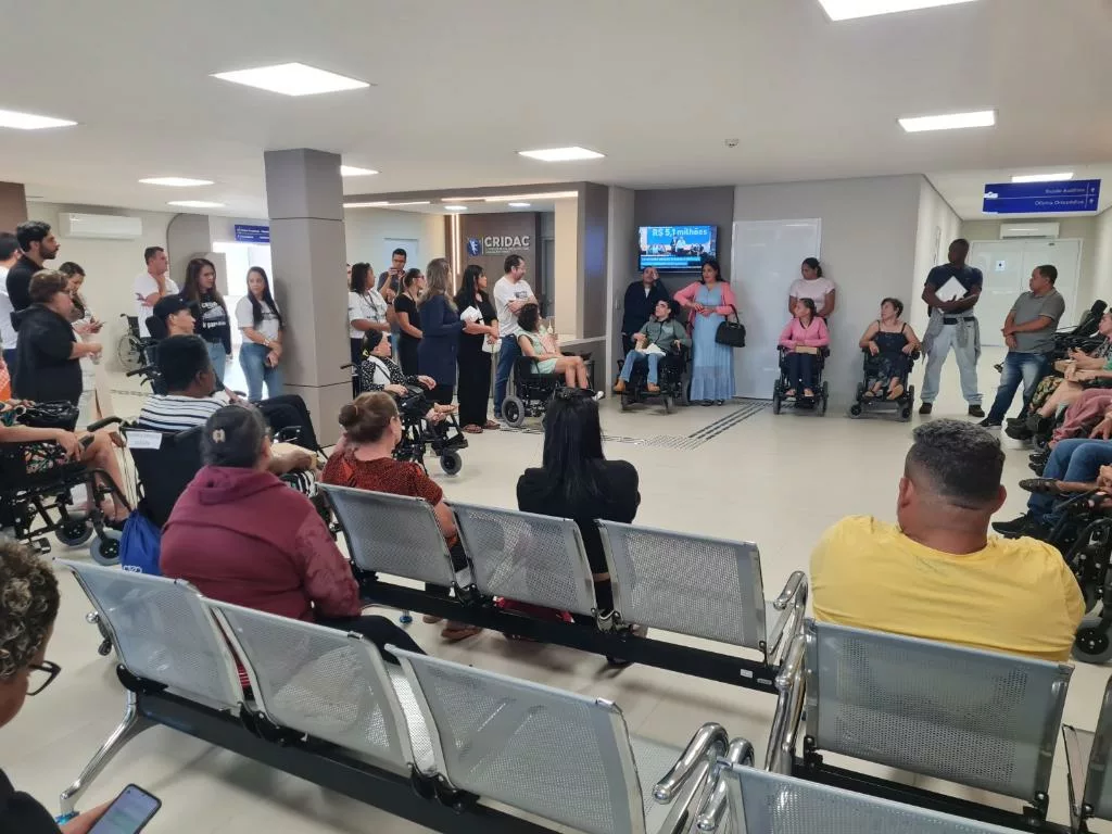 Cridac entrega 18 cadeiras de rodas motorizadas em mutirão de atendimentos