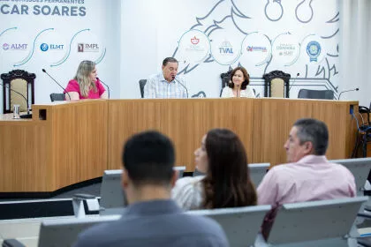 Comissão discute atualização dos limites de distritos