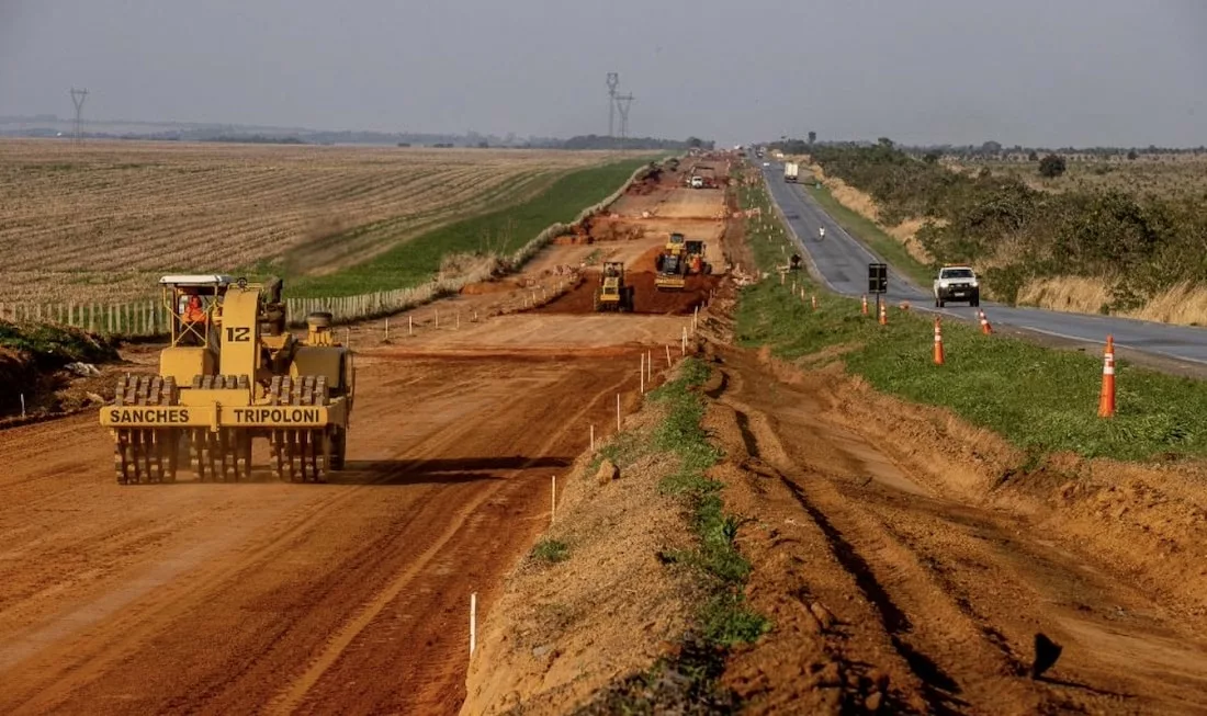 Concessionária avança com duplicação e altera tráfego na BR-163 em Sinop