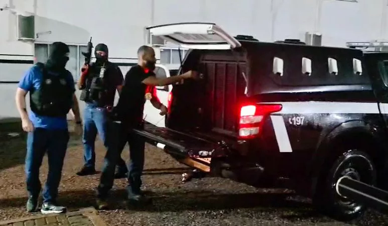 DERF prende dois por roubar quase R$ 30 mil, joias e armas de casal em Sinop