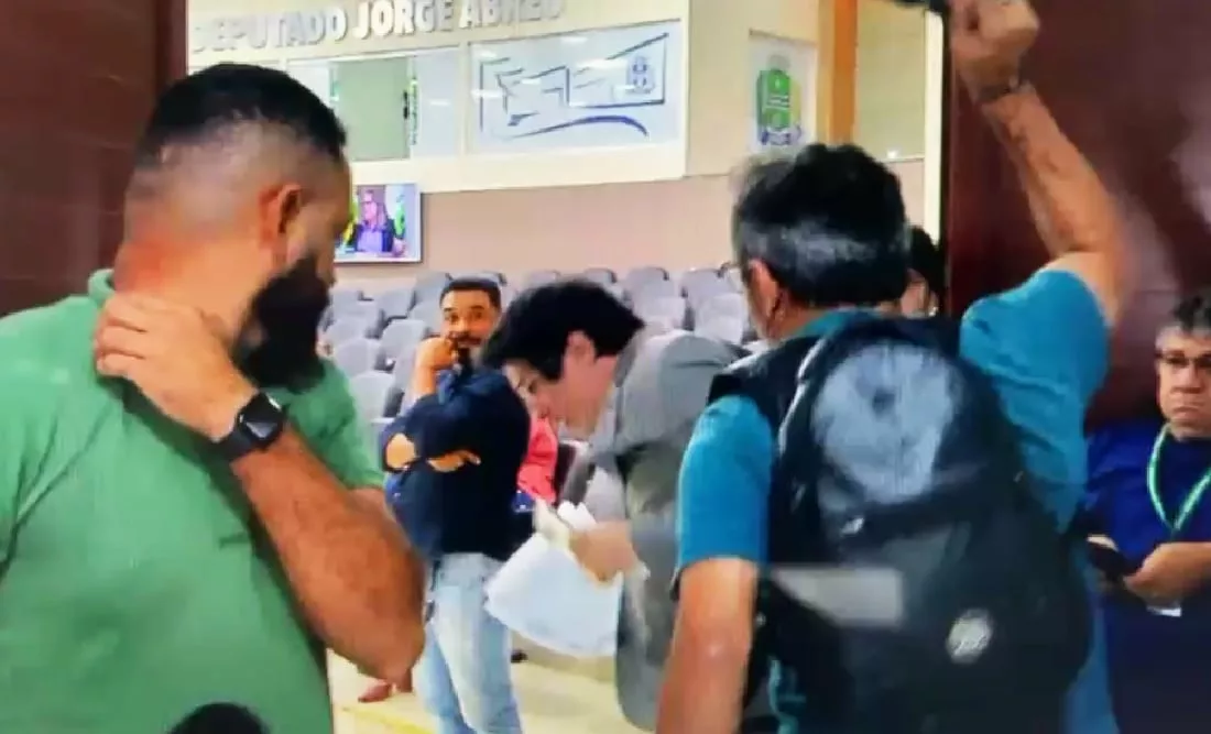 Vereador é agredido por jornalista na câmara de Sinop