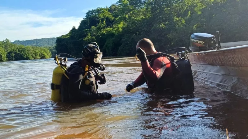 Bombeiros fazem buscas por jovem que desapareceu em rio em Mato Grosso