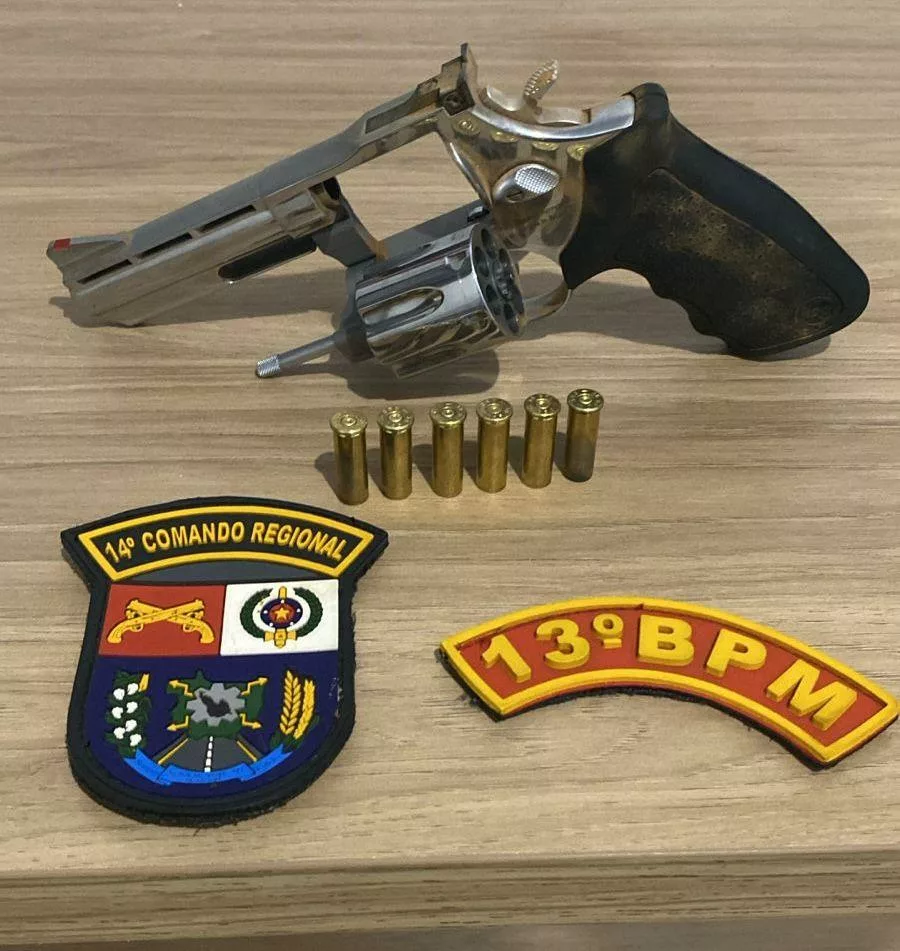 PM prende homem por dirigir alcoolizado e fazer disparos de arma de fogo em Itanhangá