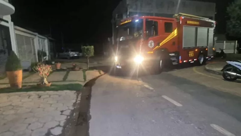 Moradores controlam princípio de incêndio em transformador residencial em Sinop