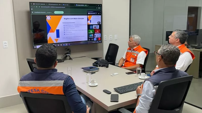 Defesa Civil do Estado reforça alerta de chuvas intensas a coordenadores municipais