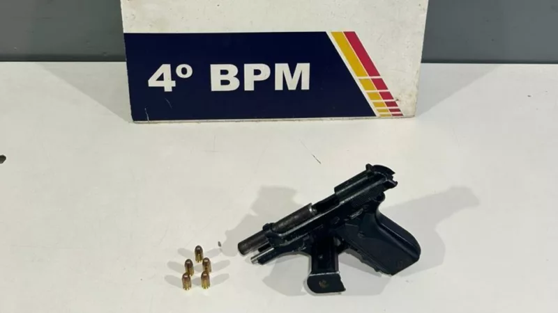 PM prende motorista por porte ilegal de arma de fogo após ameaçar homem