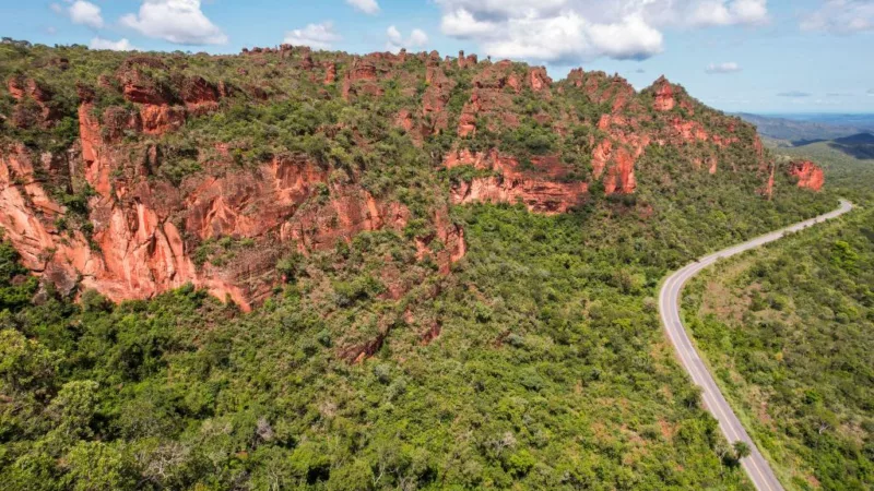 Mato Grosso tem dois destinos entre os mais procurados para viajar no Brasil em 2026