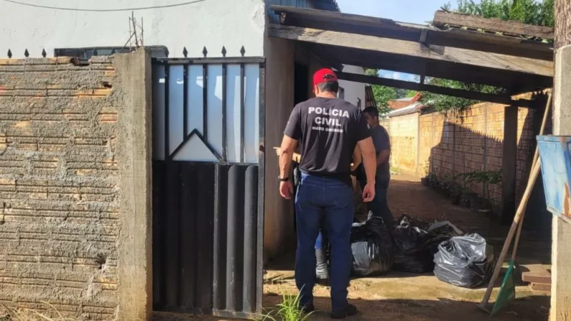 Polícia Civil prende tesoureira de facção criminosa durante cumprimento de mandado em Nova Xavantina