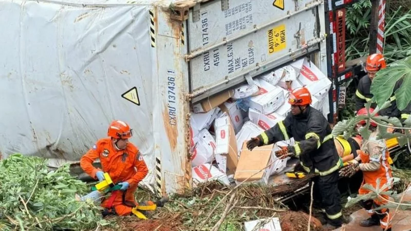 Corpo de Bombeiros atende vítimas de acidentes de trânsito em Campo Verde e Cáceres
