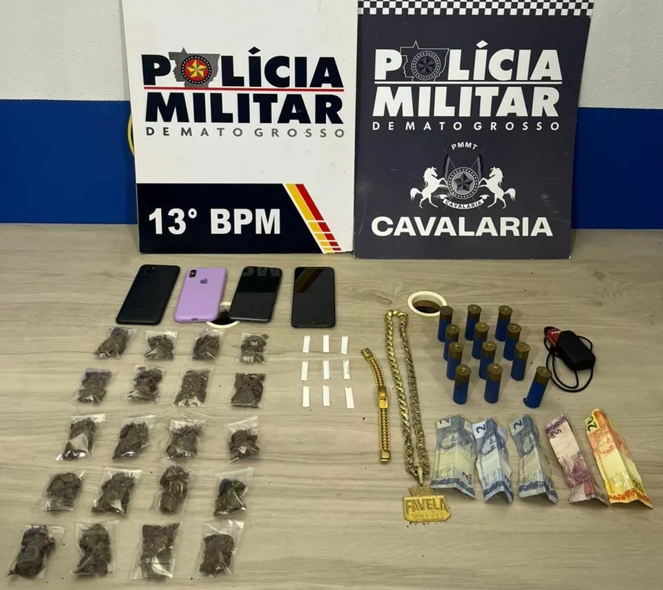 Cavalaria da Polícia Militar detém oito pessoas por tráfico de drogas